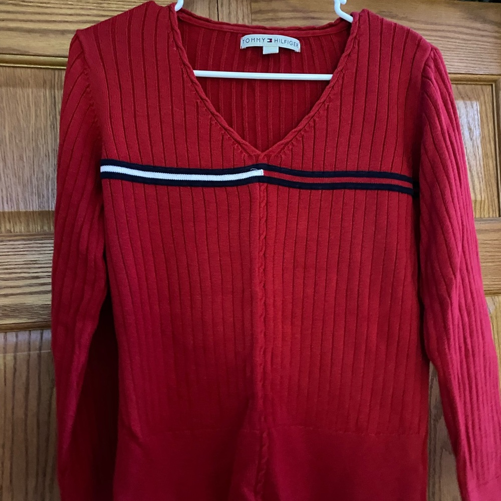 Women’s Tight Knit V-Neck Sweater
